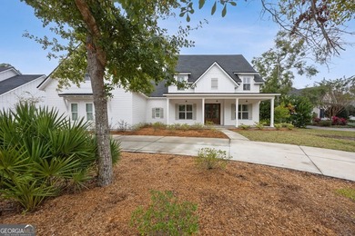Bent Pine modern farmhouse, only two years old, with amazing - photo 2