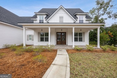 Bent Pine modern farmhouse, only two years old, with amazing - photo 7