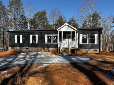 (private lake, pond, coastal) Home For Sale in Duncan South Carolina