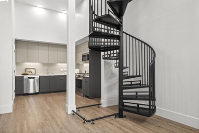 LARGE ONE BEDROOM PLUS AND ONE AND A HALF BATHROOM LOFT STYLE! - photo 5