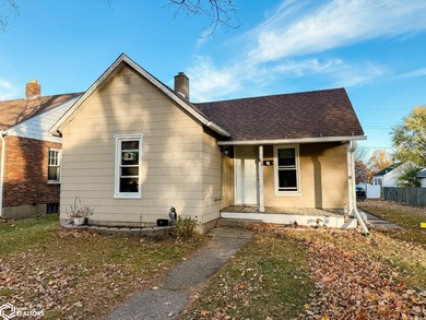 Mississippi River - Des Moines County Home Sale Pending in Burlington Iowa