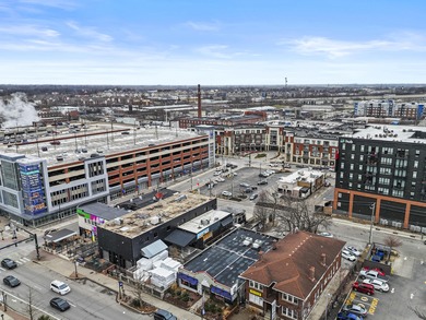 Wonderfully maintained 1 bed, 1 bath condo at Center Court