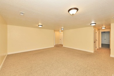 Beautifully maintained Spanish Fork townhome offering space - photo 23
