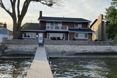 Clear Lake Home For Sale in Clear Lake Iowa