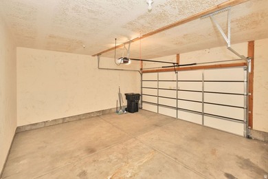 Beautifully maintained Spanish Fork townhome offering space - photo 32