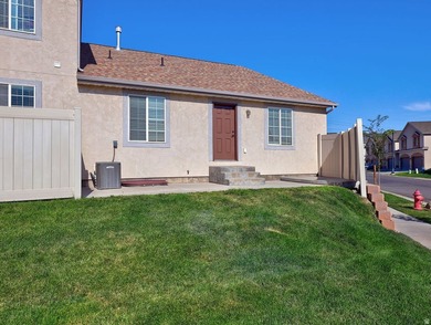 Beautifully maintained Spanish Fork townhome offering space - photo 33