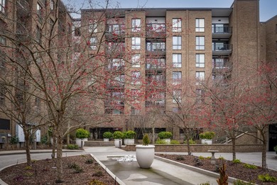 This one-bedroom condo nestled in the Northshore area offers - photo 1