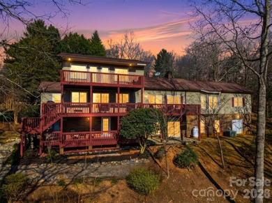 Lake Hickory Home For Sale in Taylorsville North Carolina