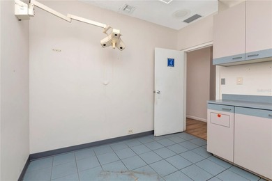 Discover an excellent commercial opportunity in the heart of - photo 22