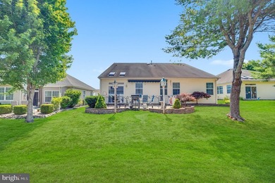 Welcome to this beautifully maintained and upgraded move-in - photo 22
