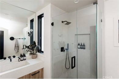 A one of a kind, warm and inviting custom Studio City hillside - photo 24