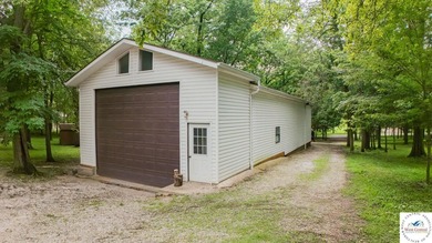 Fantastic 5-bedroom, 4.5-bath home with massive 24x54 garage on - photo 45