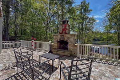 Escape to tranquility at this beautiful lakefront home - photo 54