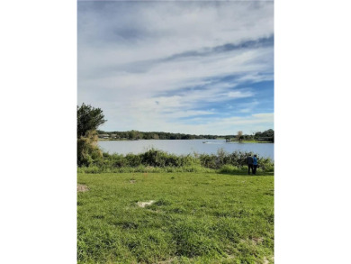Lake Umatilla Lot For Sale in Umatilla Florida