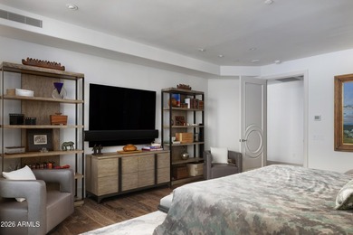 The crown jewel of the ultra luxurious Esplanade Place - photo 13