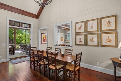 Welcome to an extraordinary lakefront retreat on Lake Toxaway - photo 17