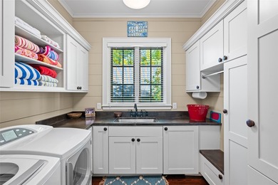 Welcome to an extraordinary lakefront retreat on Lake Toxaway - photo 20