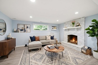 Nestled on a quiet, tree-lined cul-de-sac in Northport, this - photo 20