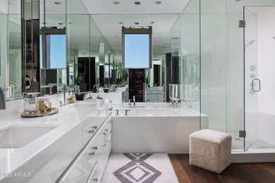 The crown jewel of the ultra luxurious Esplanade Place - photo 23