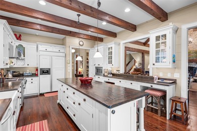 Welcome to an extraordinary lakefront retreat on Lake Toxaway - photo 24