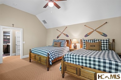 Welcome to an extraordinary lakefront retreat on Lake Toxaway - photo 39