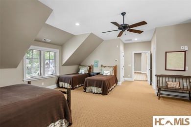 Welcome to an extraordinary lakefront retreat on Lake Toxaway - photo 44