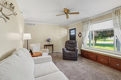 Welcome home to this beautifully maintained ranch in the heart - photo 5