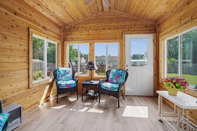 Welcome home to this beautifully maintained ranch in the heart - photo 8
