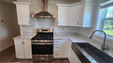 Welcome home to this beautifully designed 3-bedroom, 2-bath home - photo 11