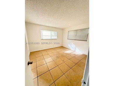 Very nice 2 bedroom/2 bathroom first floor corner unit tile - photo 13