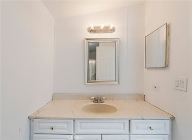 Welcome to this bright home in Le Fontaine Estates of Santa Ana - photo 15