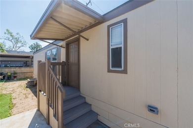 Welcome to this bright home in Le Fontaine Estates of Santa Ana - photo 16