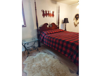 This beautiful Mountain Cabin in White Mountain Lakes has much - photo 17