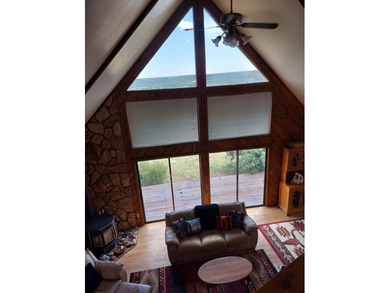 This beautiful Mountain Cabin in White Mountain Lakes has much - photo 18