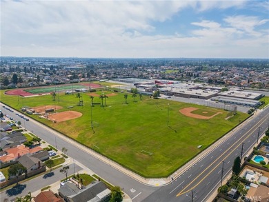 Welcome to this bright home in Le Fontaine Estates of Santa Ana - photo 22