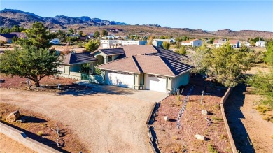 2207 E Greasewood Drive, Kingman, AZ Discover executive-style
