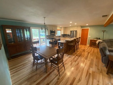 Beautiful four bedroom home on a third of an acre in the Eastern - photo 5
