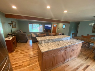 Beautiful four bedroom home on a third of an acre in the Eastern - photo 6