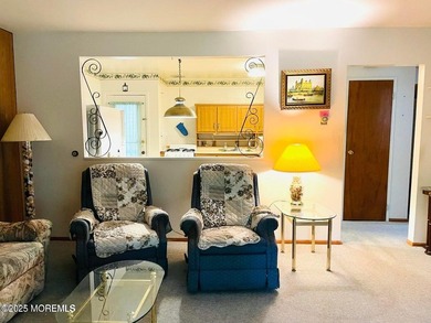 Welcome to Cedar Glen Homes. This active adult community is one - photo 3