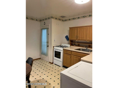 Welcome to Cedar Glen Homes. This active adult community is one - photo 8