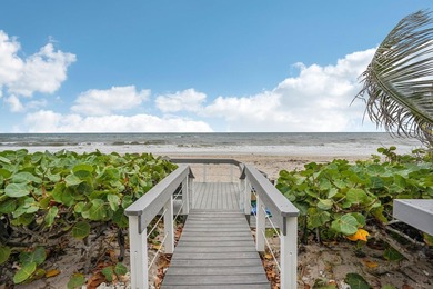 Experience relaxed coastal living in this furnished 2-bed - photo 1