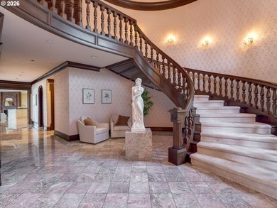 Exquisite custom home with timeless quality features throughout - photo 4