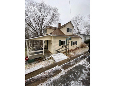 Allegheny River Home For Sale in Springdale Twp Pennsylvania