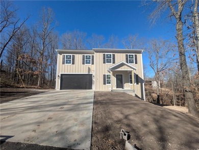 Lake Loch Lomond Home For Sale in Bella Vista Arkansas