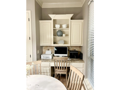 Beautiful 4BR/2BA home originally built by RJ Wachsman Homes. 2 - photo 18