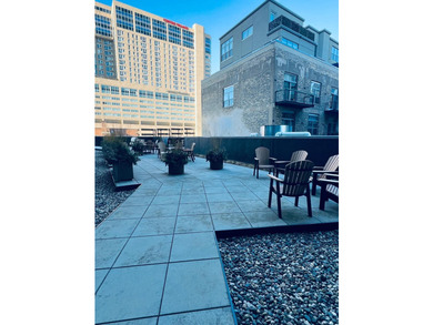 Enjoy modern city living in this beautiful 2-bedroom, 2-bath - photo 23