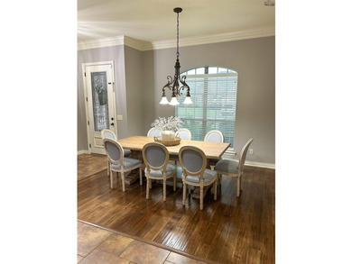 Beautiful 4BR/2BA home originally built by RJ Wachsman Homes. 2 - photo 25