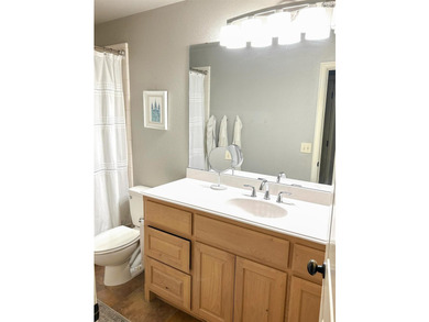 Beautiful 4BR/2BA home originally built by RJ Wachsman Homes. 2 - photo 33