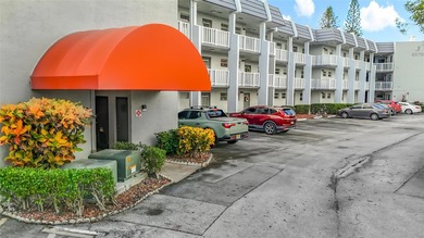 Welcome to Royal Park Gardens, a highly sought-after 55+ - photo 2