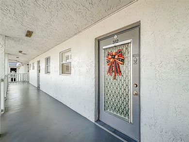 Welcome to Royal Park Gardens, a highly sought-after 55+ - photo 4